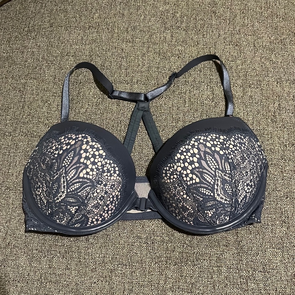 VS Very Sexy Push-Up Bra. NWT